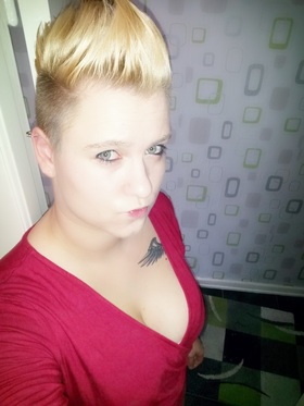 Hartgirl noch keine Ahnung in Lübeck