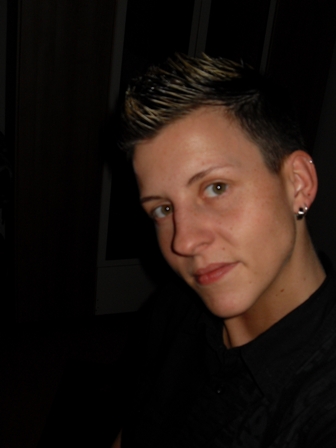 lucy1988 Freundschaft, bin glücklich verliebt in Magdeburg