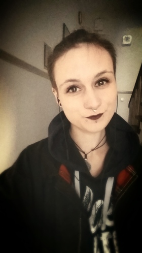nadine13 erstmal nette Bekanntschaften mal gucken was sich daraus ergibt  in berlin