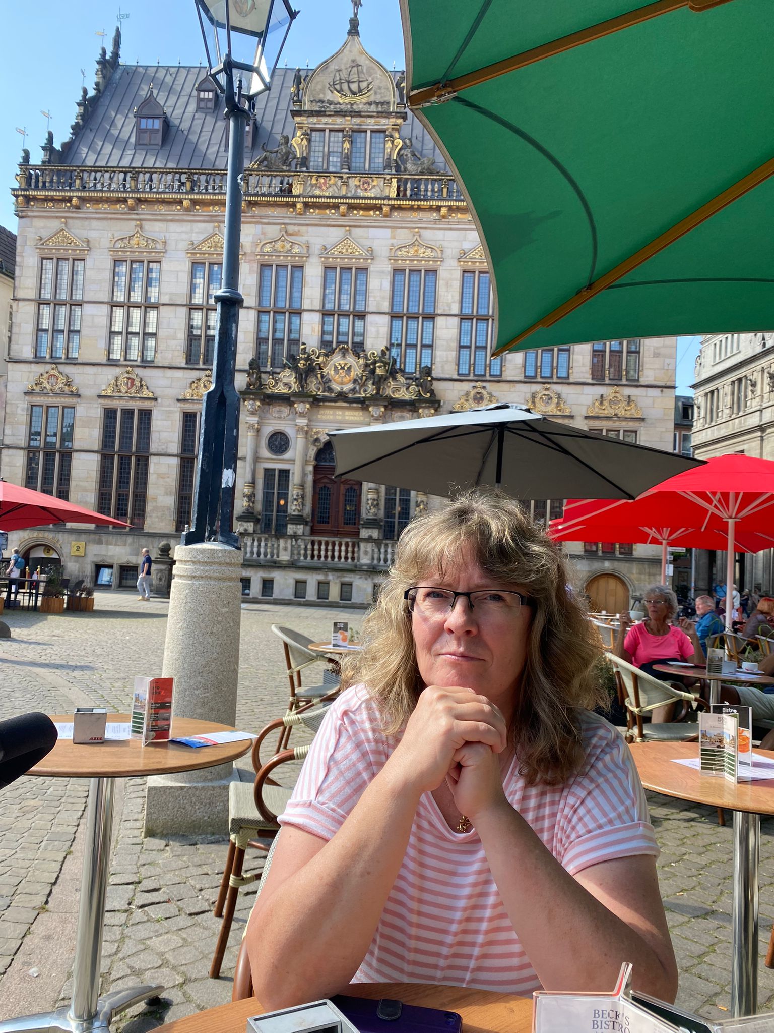 Wandsbekerin53 Freundschaft, wenn sich mehr ergibt, bin ich aber nicht abgeneigt :) in Hamburg